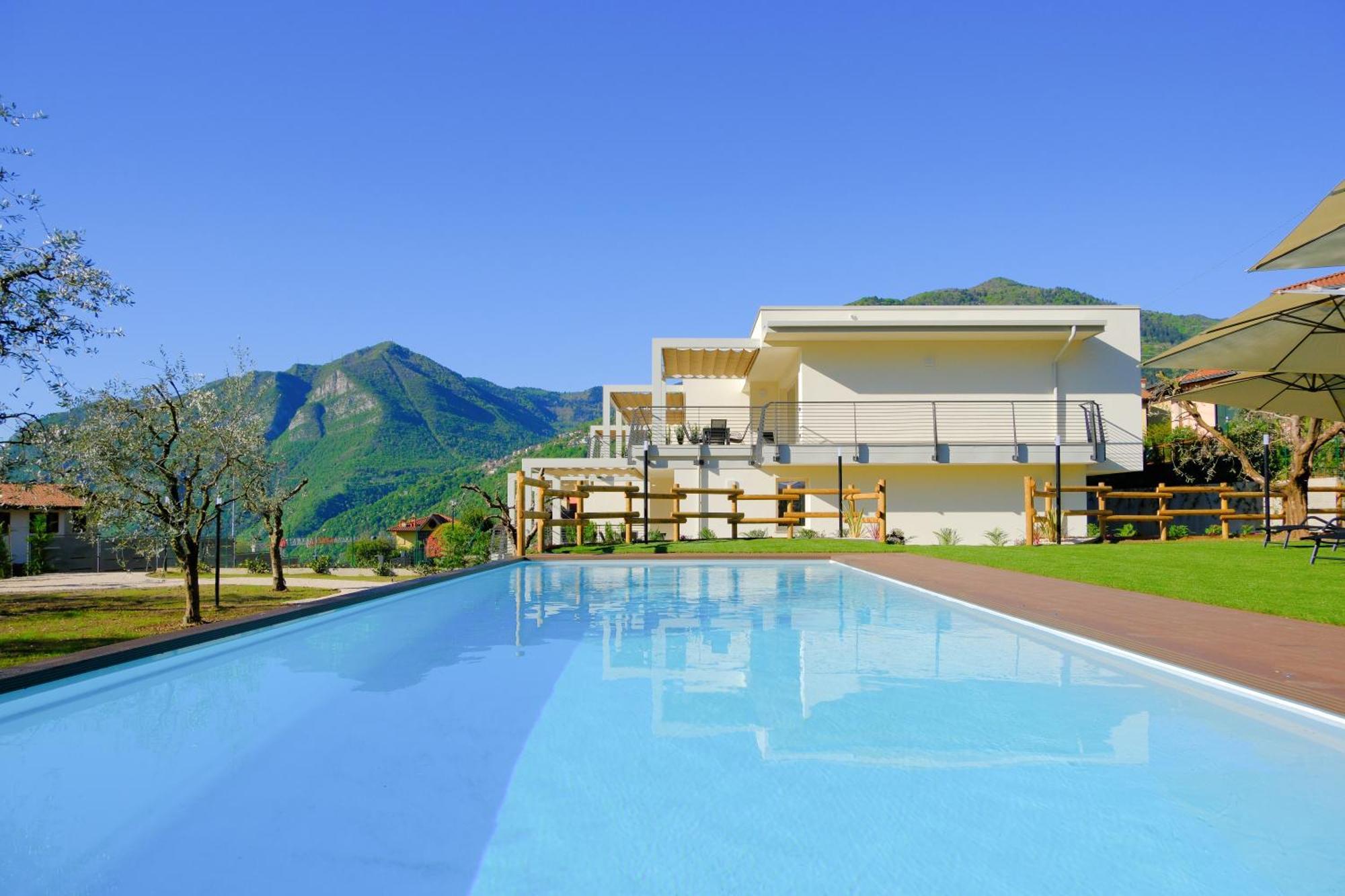 ריבה די סולטו Costa Blu - Terrace Overlooking The Lake & Pool מראה חיצוני תמונה