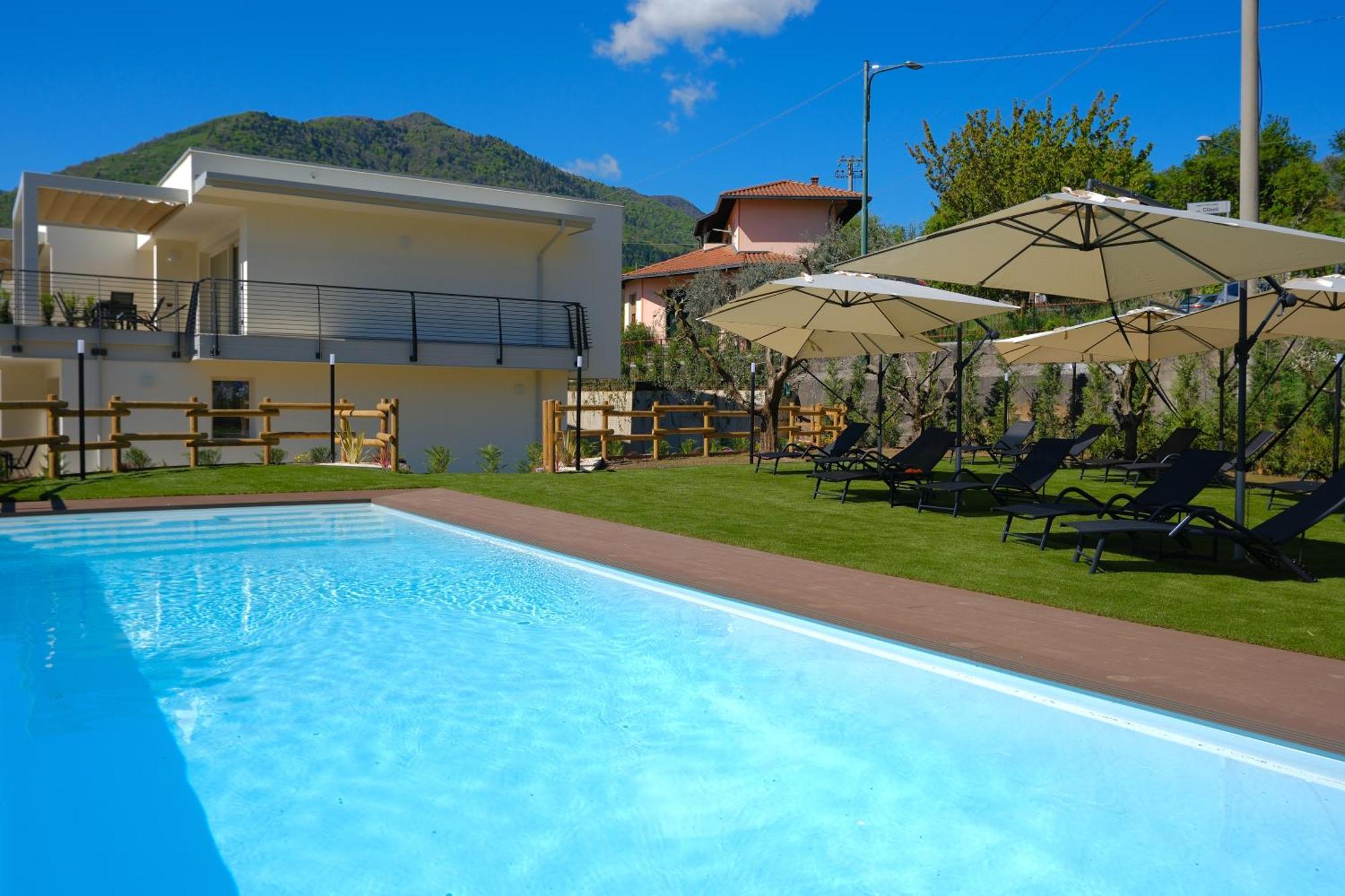 ריבה די סולטו Costa Blu - Terrace Overlooking The Lake & Pool מראה חיצוני תמונה