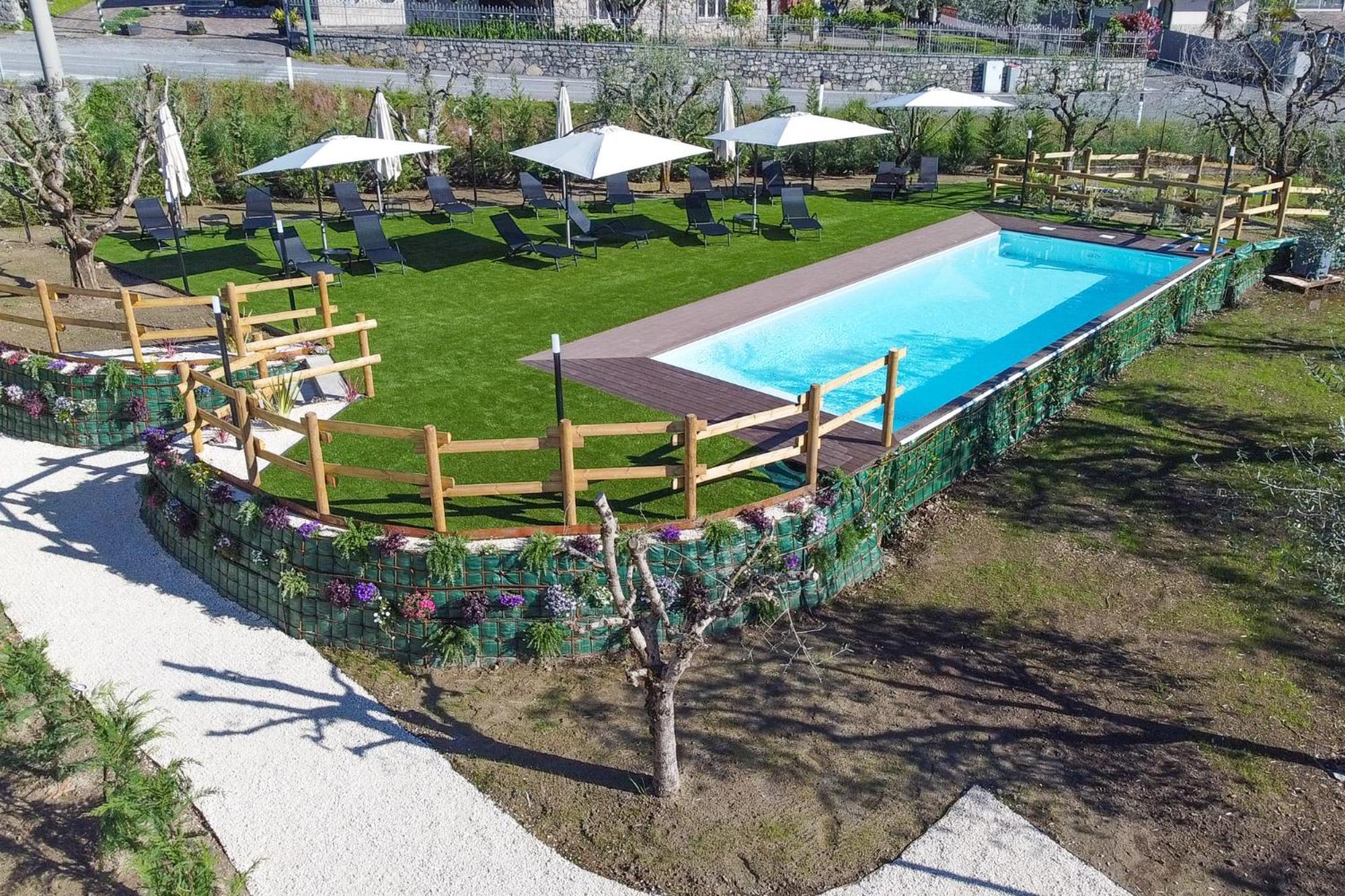 ריבה די סולטו Costa Blu - Terrace Overlooking The Lake & Pool מראה חיצוני תמונה